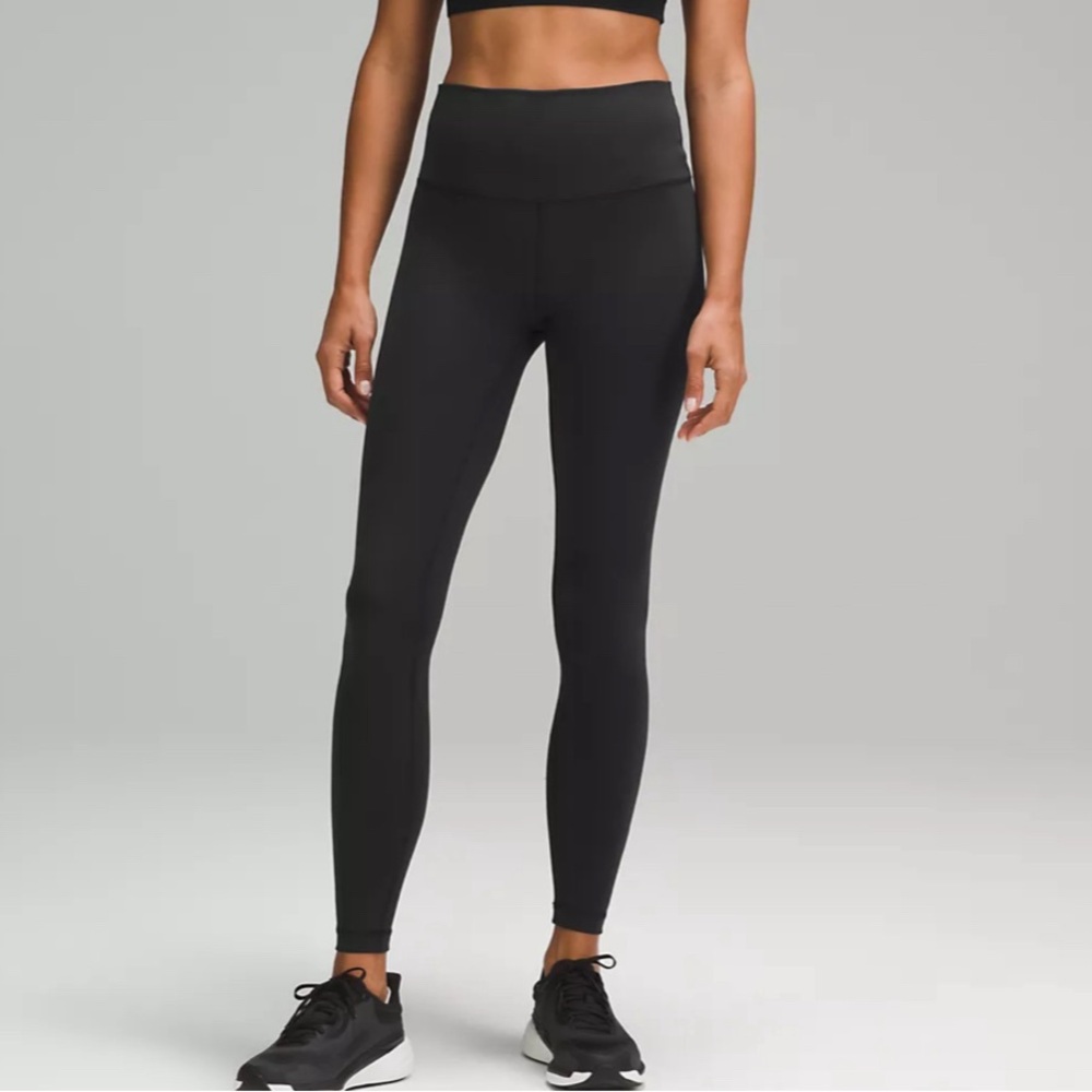 Lululemon Wunder high rise leggings in black. Size 6